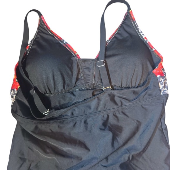 Chic Black and Red Swim Dress NWOT - Picture 9 of 9